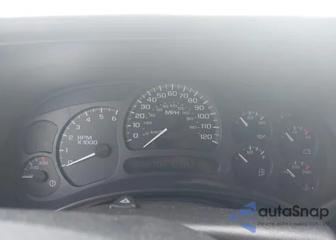 2004 Chevrolet Suburban 1500 Ls z USA, uszkodzony, nr VIN 1GNEC16Z24J195650